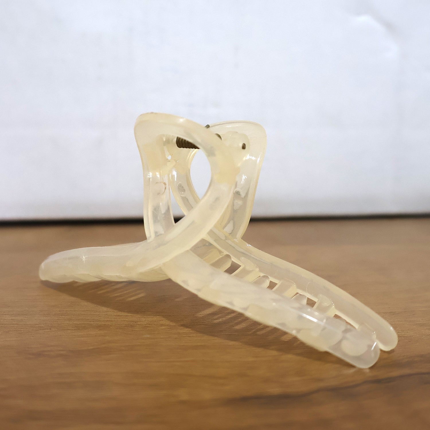 Big Plastic Hair Claw Clips Strong Clips (1 Pc / Mix Color), Hair accessories Big Plastic Hair Claw Clips Strong Clips (1 Pc / Mix Color), Hair accessories
